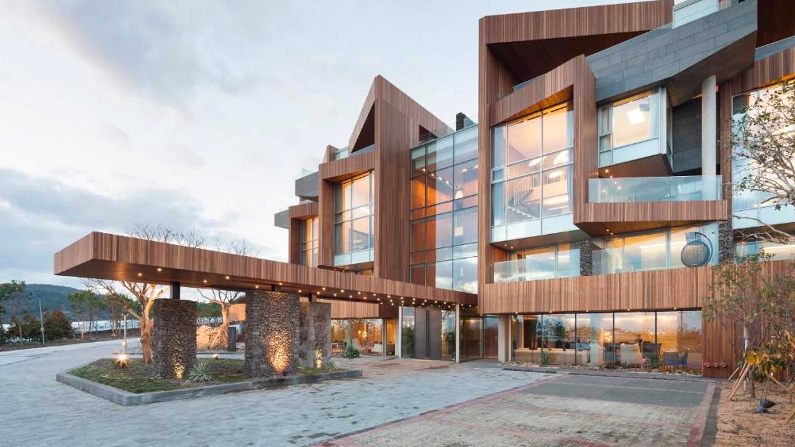 JLR_OWNERS_building